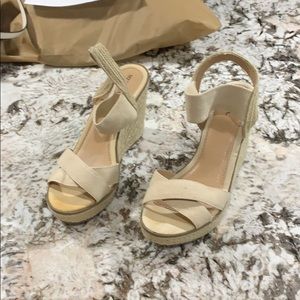 Sandals , espadrilles